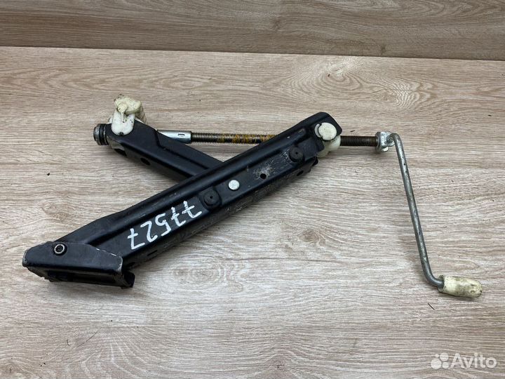 Домкрат штатный BMW E39 Арт. 77527