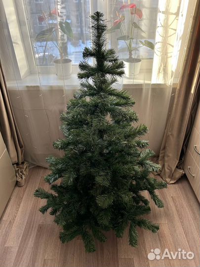 Ёлка искусственная
