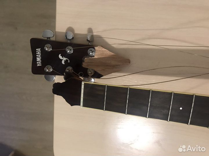 Акустическая гитара (сломан гриф)