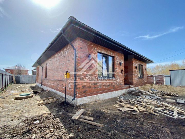 Коттедж 142 м² на участке 6 сот.