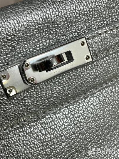 Сумка Hermes Kelly Pochette Chevre серебряная