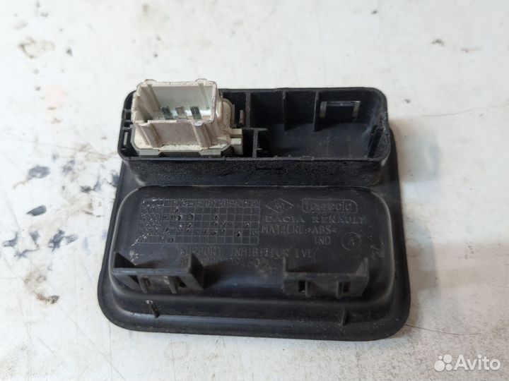 Кнопка блокировки стеклоподъёмника Renault Sandero