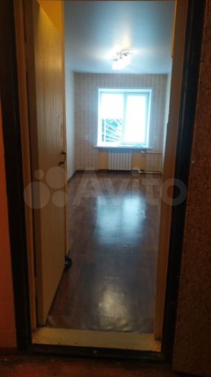 Комната 13 м² в 1-к., 1/4 эт.