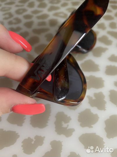 Солнцезащитные очки