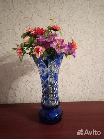 Хрустальная ваза