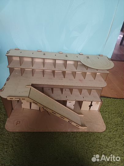 Детская парковка для машинок