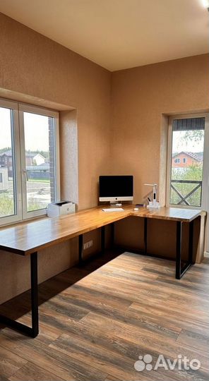 Компьютерный стол в стиле лофт