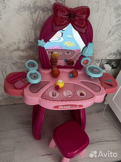Детский туалетный столик для девочки