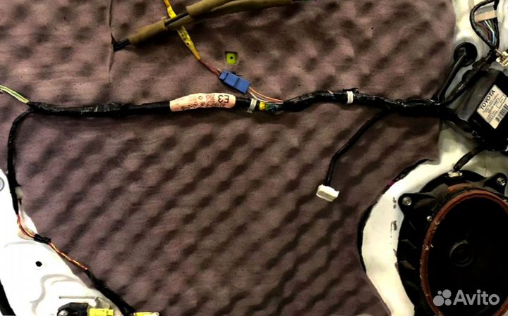 Шумоизоляция комплексная стандарт (внедорожник)