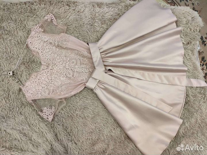 Вечернее платье