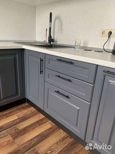 Кухонный гарнитур новый угловой