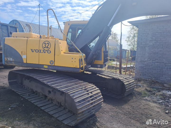 Гусеничный экскаватор Volvo EC160B LC, 2008