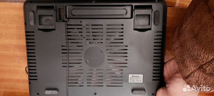 Охлаждающая подставка для ноутбука