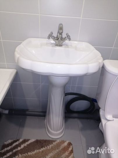 Раковина со смесителем