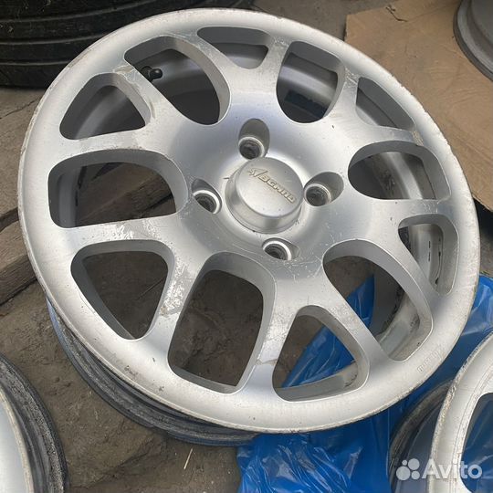 Всмпо Уран R15, 4x114,3