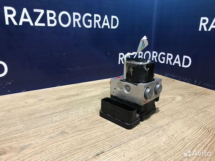 Блок abs Volvo V70 D5244T5 2008