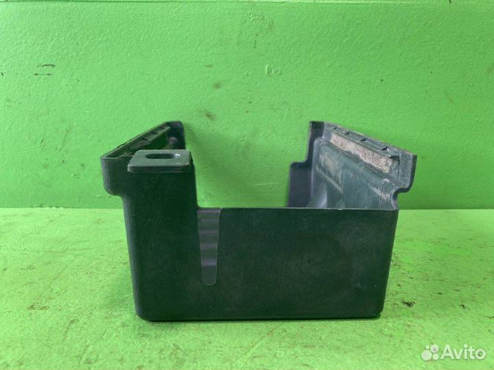 Крышка блока управления iveco stralis