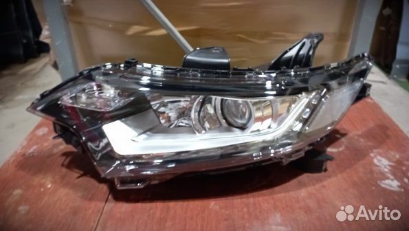Фара левая новая Митсубиси Аутлендер 3
