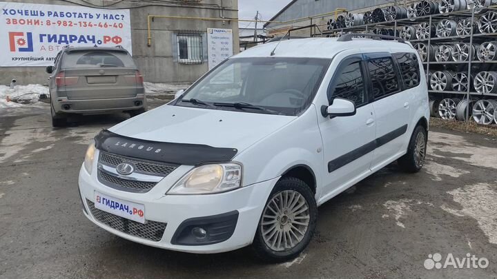 Обшивка потолка LADA Largus