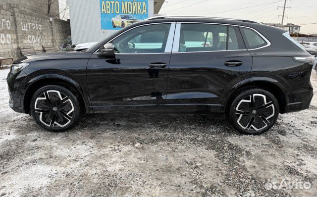 Volkswagen Tiguan L 2.0 AMT, 2024, 42 км