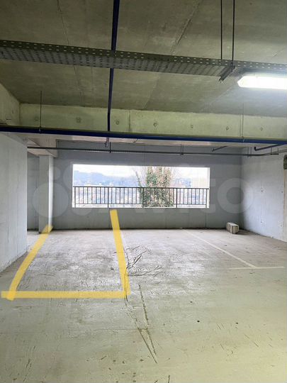 Машиноместо, 13 м²