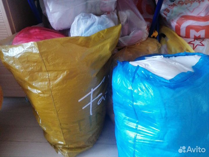 Вещи пакетом на девочку отдам бесплатно
