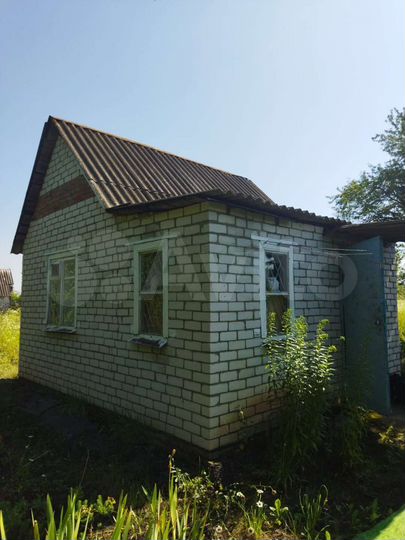 Дача 20 м² на участке 10 сот.