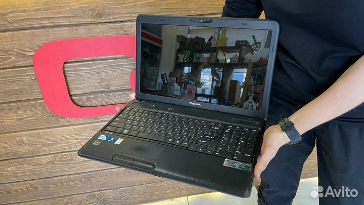 Toshiba ноутбук