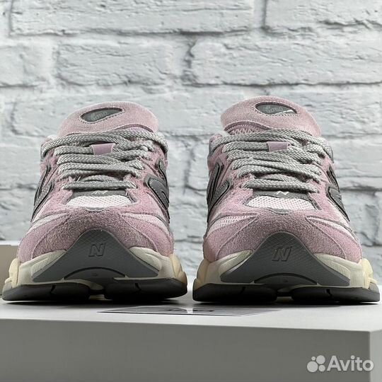 Кроссовки женские New Balance 9060 розовые