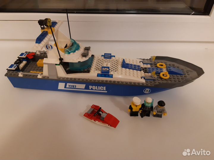 Lego ity Police Boat 7287