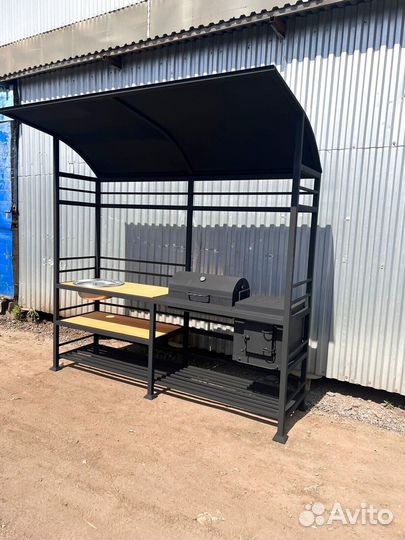 Мангал с крышей