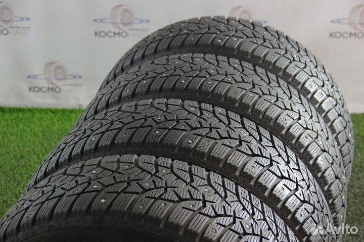 Bridgestone Blizzak Spike-02 215/55 R17 98T