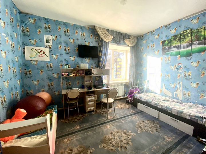 4-к. квартира, 88 м², 2/2 эт.