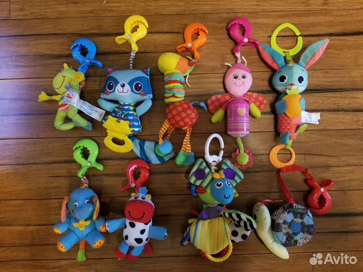 Погремушки, коврик, авто-зеркало, мобиль и др