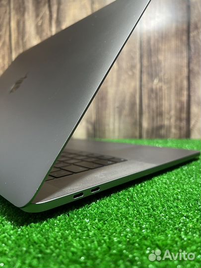 Apple MacBook Pro 15 2016 16/256