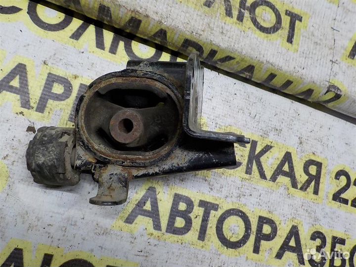 Опора кпп Toyota Corolla (E120) 2000-2007