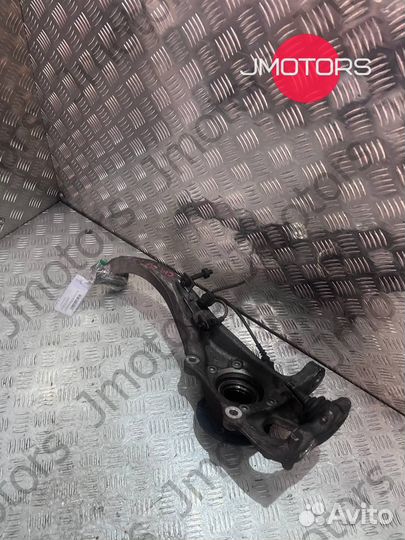 Левый поворотный кулак Audi A4 B8 ступица 21mm