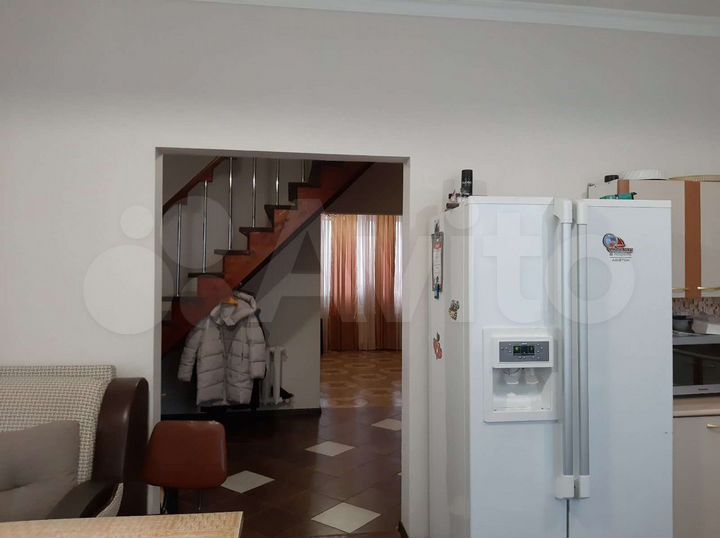 Дом 200 м² на участке 14 сот.