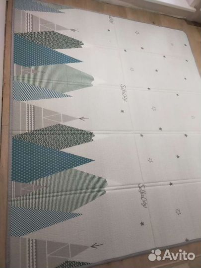 Термоковрик для игр ребенка на полу