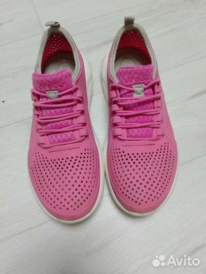 Кроссовки crocs