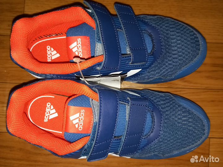 Кроссовки Adidas AltaRun