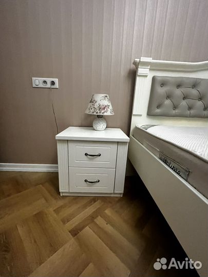 Продается спальный гарнитур