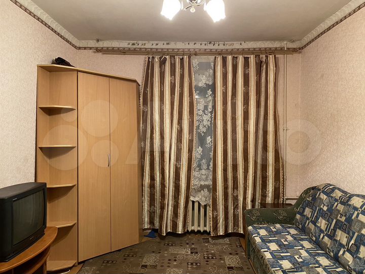 Комната 17,3 м² в 9-к., 2/4 эт.