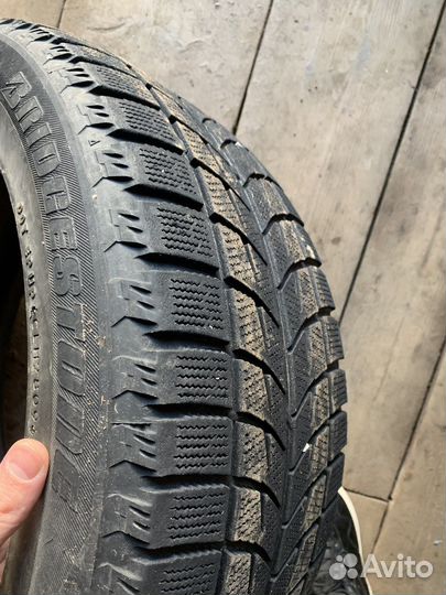 Bridgestone Blizzak WS-60 255/55 R17