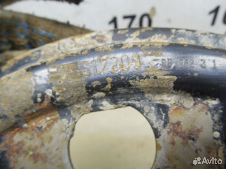 Щит опорный задний правый Fusion 2002-2012