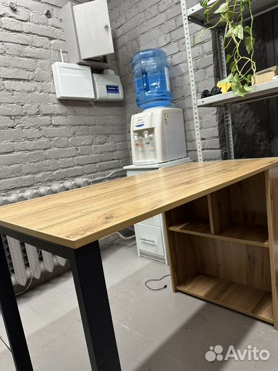 Письменный стол