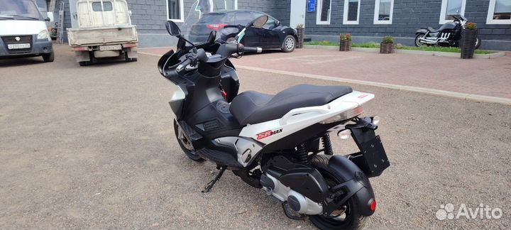 Aprilia sr max 300 ie