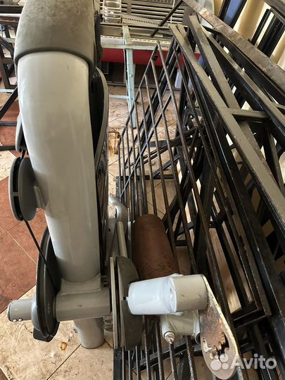 Тренажёр разгибание ног сидя