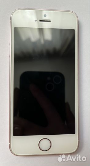Телефон iPhone se 2016