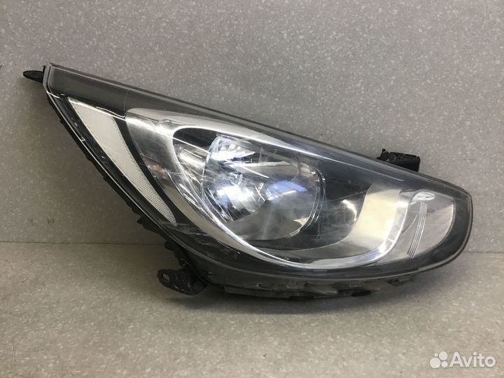 Фара правая Hyundai Solaris 2010-2017